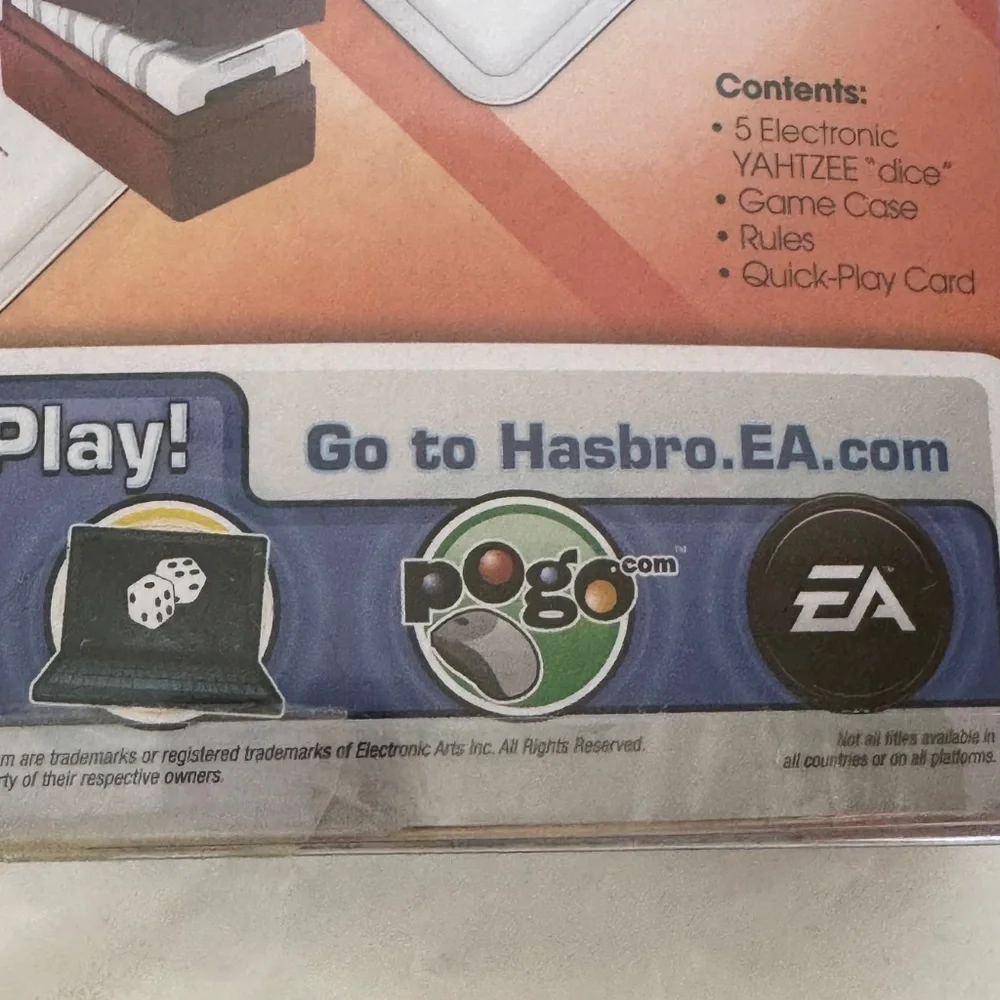 Hasbro Electronic Yahtzee Flash 4 Fast Action Games Poker Play Wild Dice 2011
